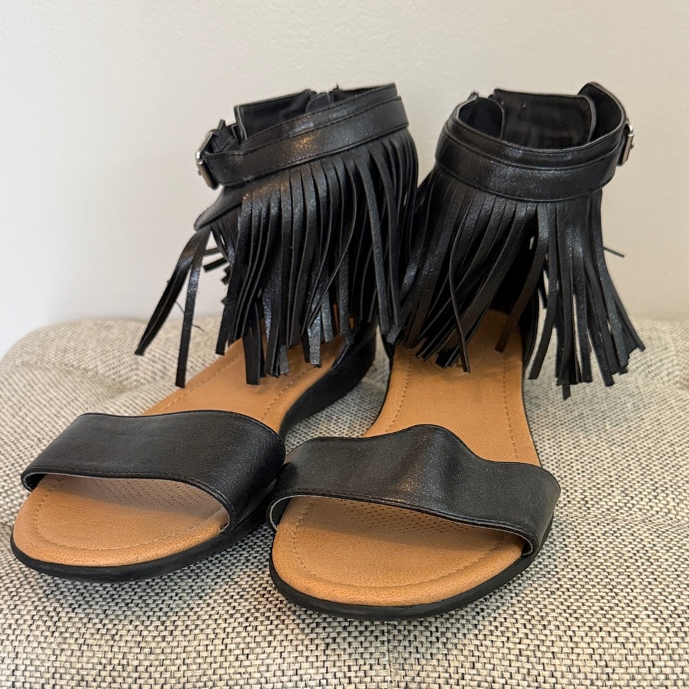 Comfort View Black Fringe Sandals
